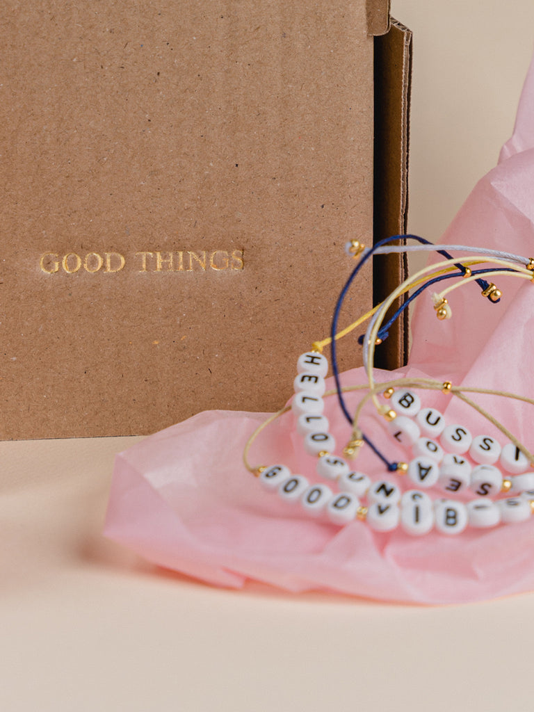 “good things”-Buchstabenperlen-Armband DIY-Box
